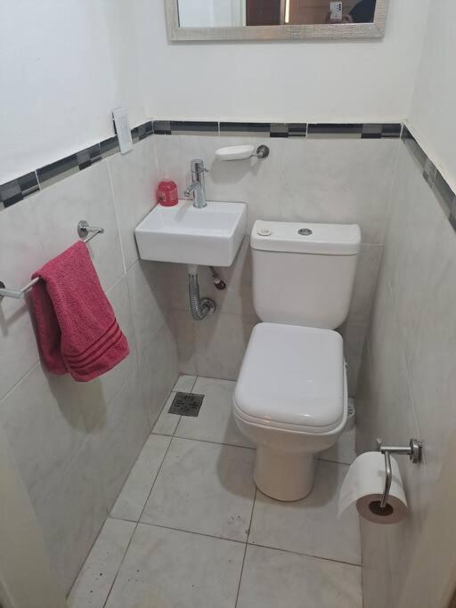Casa La Nona 5 Personas Con Patio Y Quincho * Cordoba